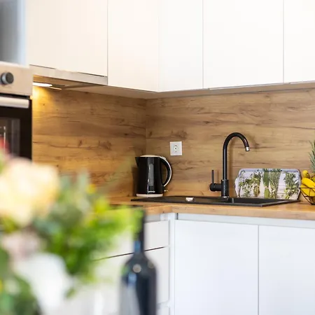 Cosy Terrano -free Private Parking Apartment *