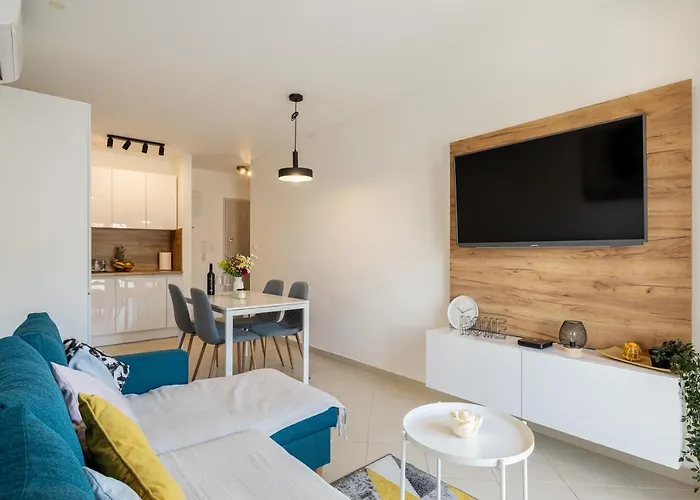 Cosy Terrano -free Private Parking Apartment *