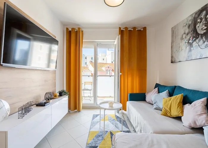 Cosy Terrano -free Private Parking Split