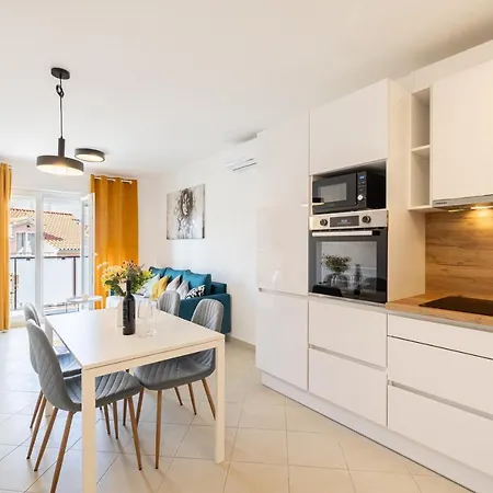 Cosy Terrano -free Private Parking * Split