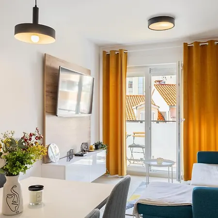 Cosy Terrano -free Private Parking Lägenhet *