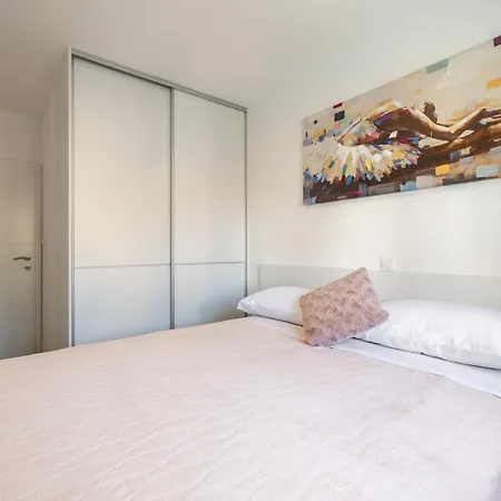 Apartment Cosy Terrano -free Private Parking *