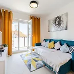 Cosy Terrano -free Private Parking Apartment