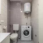 Cosy Terrano -free Private Parking Apartment