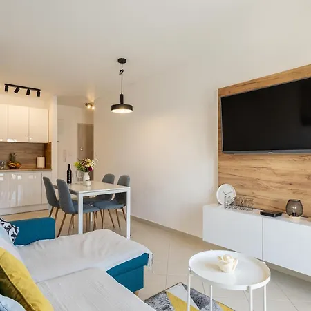 Cosy Terrano -free Private Parking דירה *