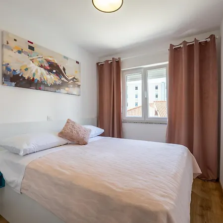 Apartment Cosy Terrano -free Private Parking